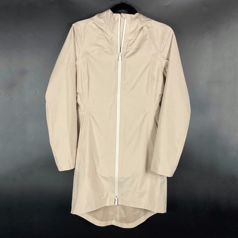 Lululemon Rain Rebel Jacket Sz 10